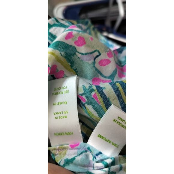 4170) Lily Pullitzer Tropical Harbor Island Rayon Tunic Top Size Medium - Picture 9 of 10